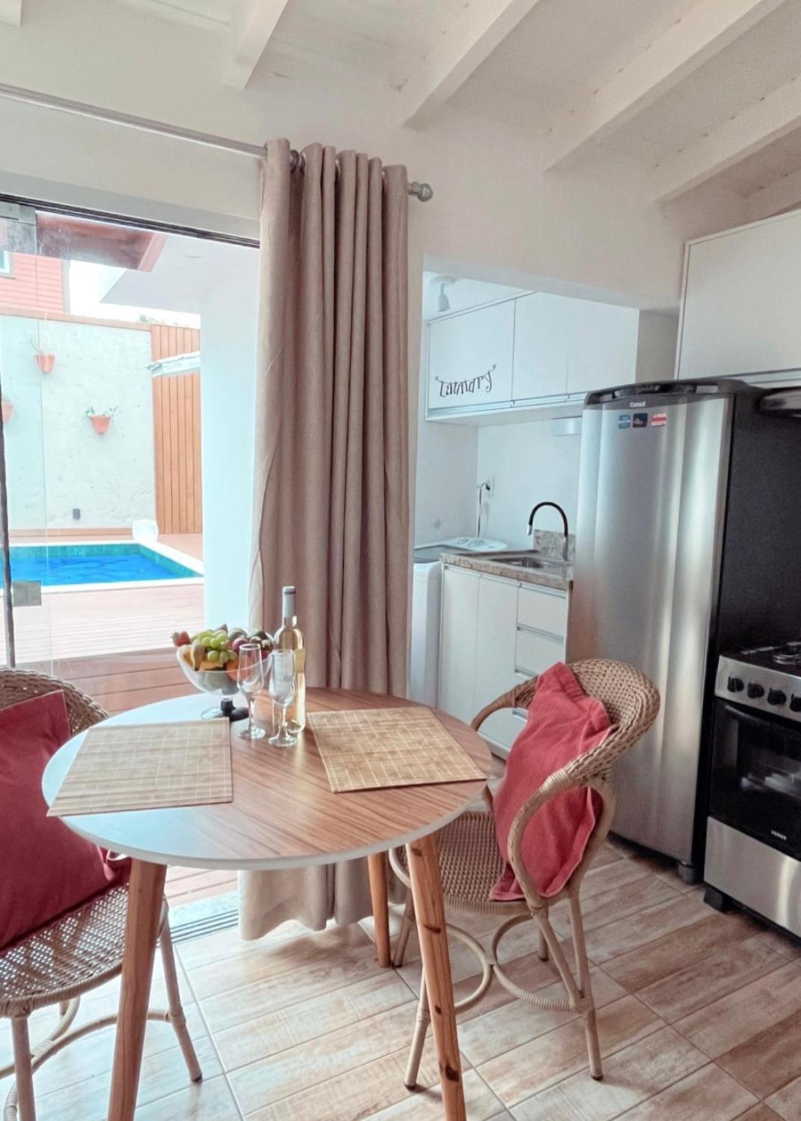 Casa com piscina e acesso a pé à Praia do Santinho Florianópolis Exterior foto